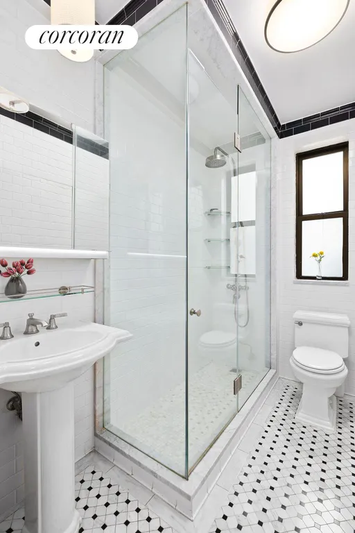 New York City Real Estate | View 220 West 93rd Street, 6A | Full Bathroom | View 12