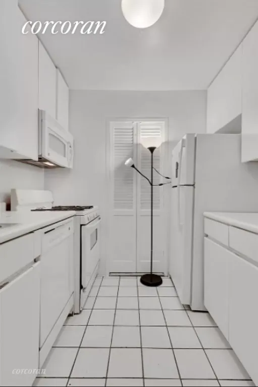 New York City Real Estate | View 211 East 53rd Street, 4J | room 4 | View 5