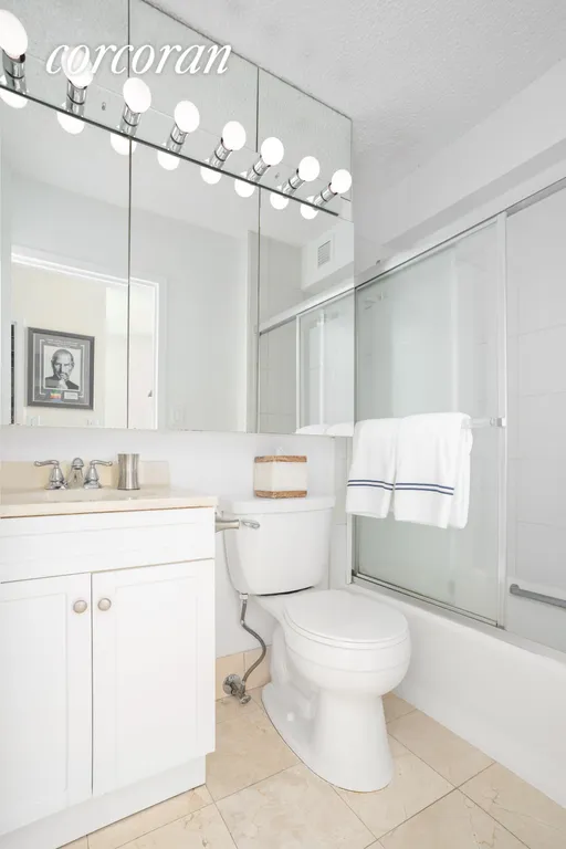 New York City Real Estate | View 404 East 79th Street, 11H | Bathroom | View 6