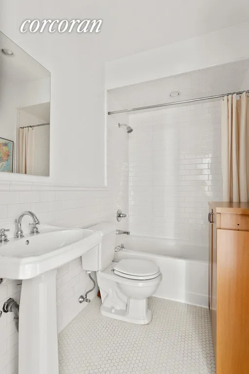New York City Real Estate | View 101 Berkeley Place, 4 | room 4 | View 5