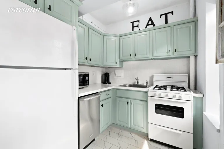 New York City Real Estate | View 20 East 35th Street, 8B | Photo4 | View 4