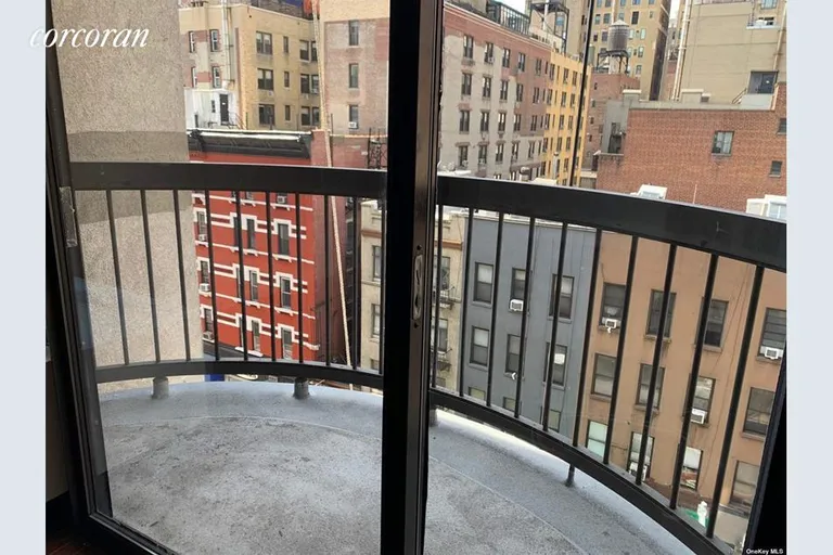 New York City Real Estate | View 150 East 85th Street, 9E | room 8 | View 9