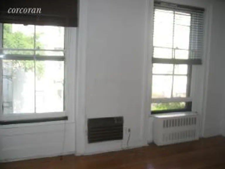 New York City Real Estate | View 5 Monroe Place, 3 | room 4 | View 5