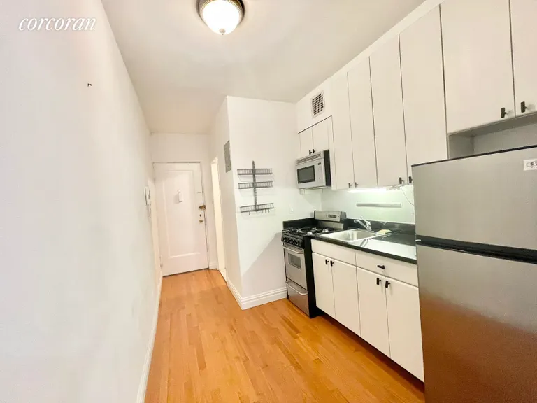New York City Real Estate | View 312 West 23rd Street, 3O | room 2 | View 3