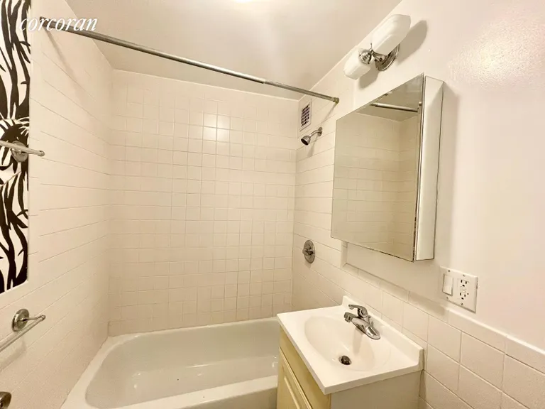 New York City Real Estate | View 312 West 23rd Street, 3O | room 3 | View 4