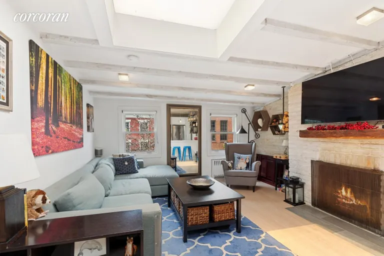 New York City Real Estate | View 63 Cranberry Street, 4 | 2 Beds, 1 Bath | View 1