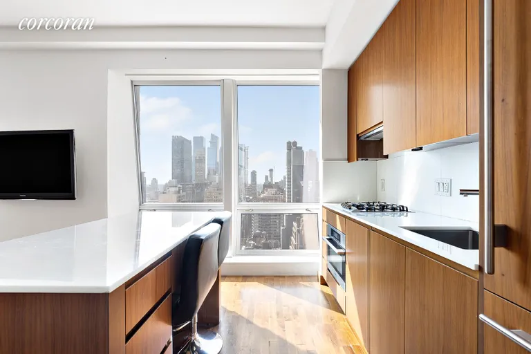 New York City Real Estate | View 400 Fifth Avenue, 32G | Kitchen | View 2