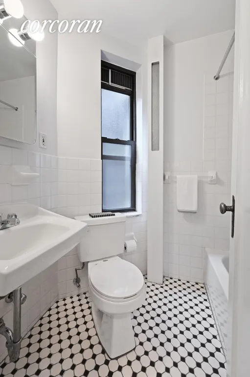 New York City Real Estate | View 123 East 88th Street, 3C | room 5 | View 6
