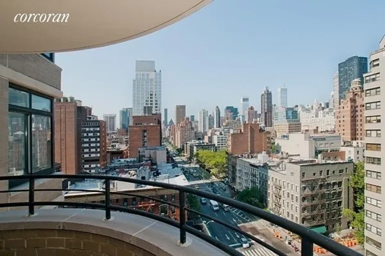 New York City Real Estate | View 400 East 70th Street, 1202 | room 2 | View 3