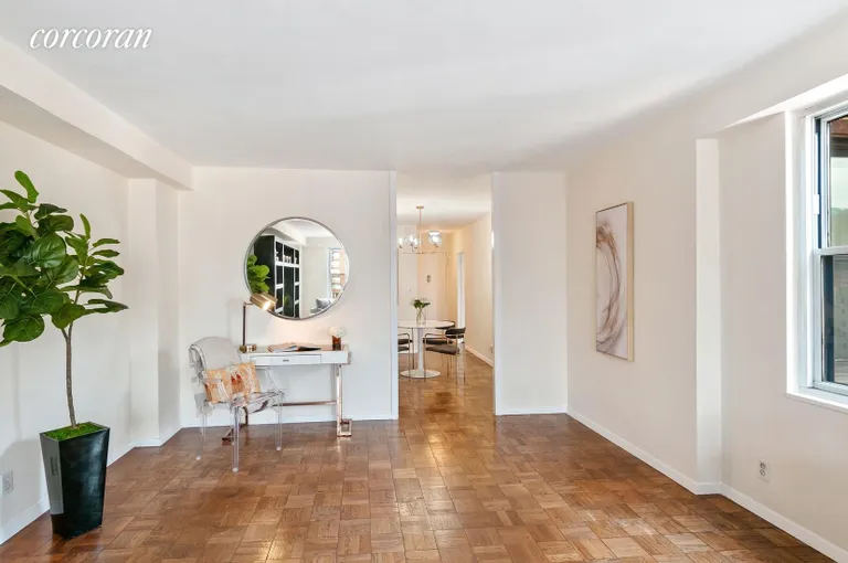 New York City Real Estate | View 340 East 64th Street, 20A | room 1 | View 2