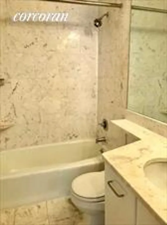 New York City Real Estate | View 2373 Broadway, 733 | Bathroom | View 8
