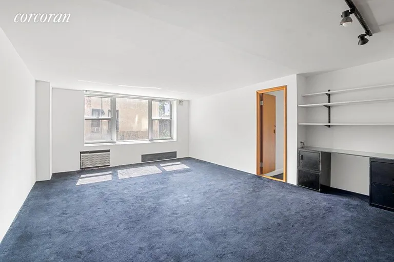 New York City Real Estate | View 77 Seventh Avenue, 6B | Living Room | View 5