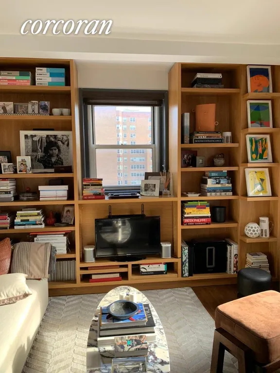 New York City Real Estate | View 365 West 20th Street, 10A | room 2 | View 3