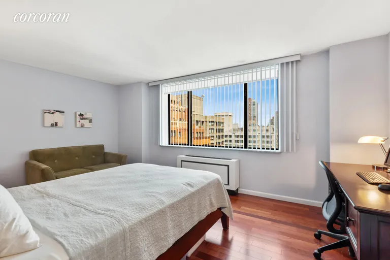 New York City Real Estate | View 30 West 61st Street, 28E | room 2 | View 3