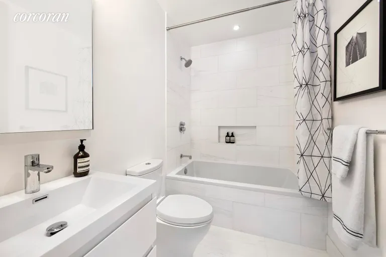 New York City Real Estate | View 147 Ludlow Street, 3B | Full Bathroom | View 8