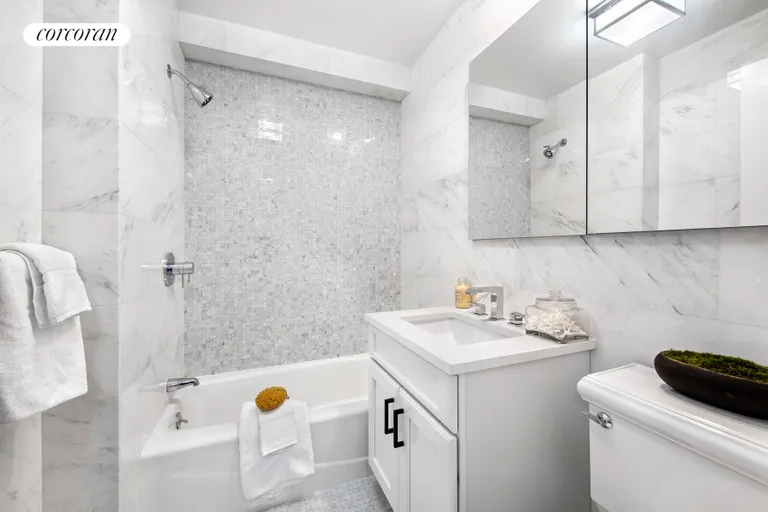 New York City Real Estate | View 23 West 73rd Street, 104 | room 6 | View 7