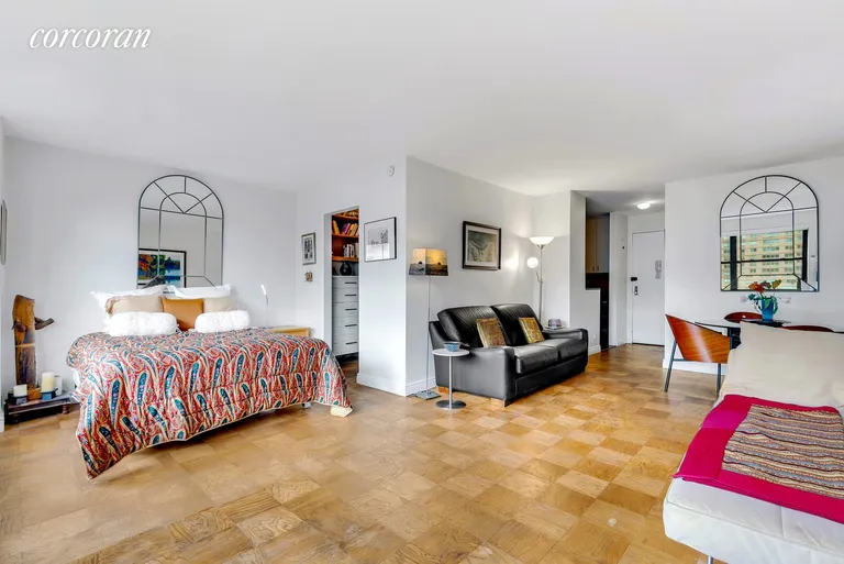 New York City Real Estate | View 185 West End Avenue, 25J | room 2 | View 3