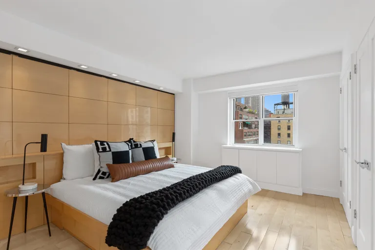 New York City Real Estate | View 35 Park Avenue, 10G | Bedroom | View 7