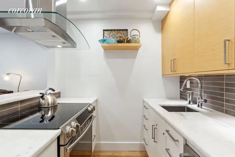 New York City Real Estate | View 156 West 73rd Street, 1R | Kitchen | View 5