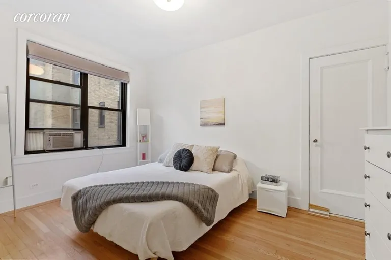 New York City Real Estate | View 345 East 77th Street, 2D | Select a Category | View 4