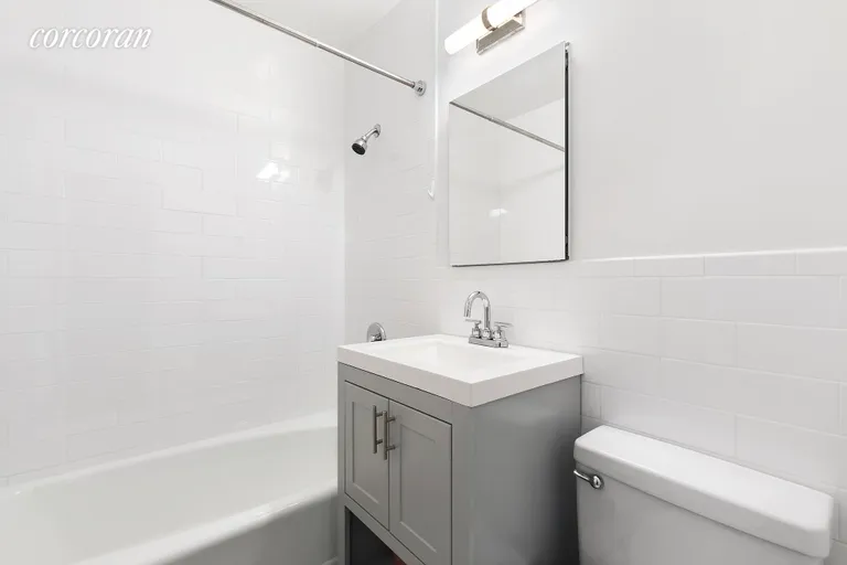 New York City Real Estate | View 215 East 80th Street, 9C | Bathroom | View 4