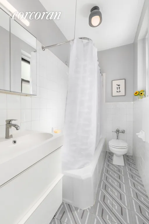 New York City Real Estate | View 50 Lefferts Avenue, 3B | Stunning Bathroom | View 6