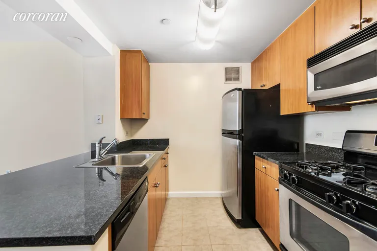 New York City Real Estate | View 455 Main Street, 5P | Select a Category | View 4