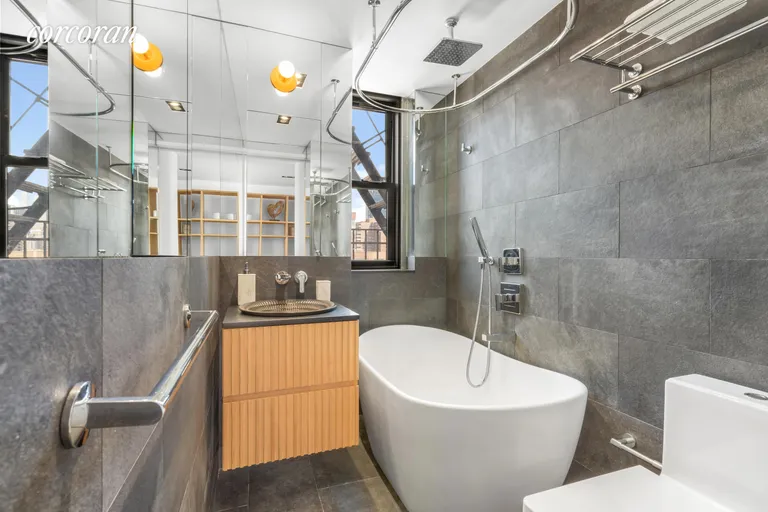 New York City Real Estate | View 365 West 20th Street, 12C | Full Bathroom | View 9
