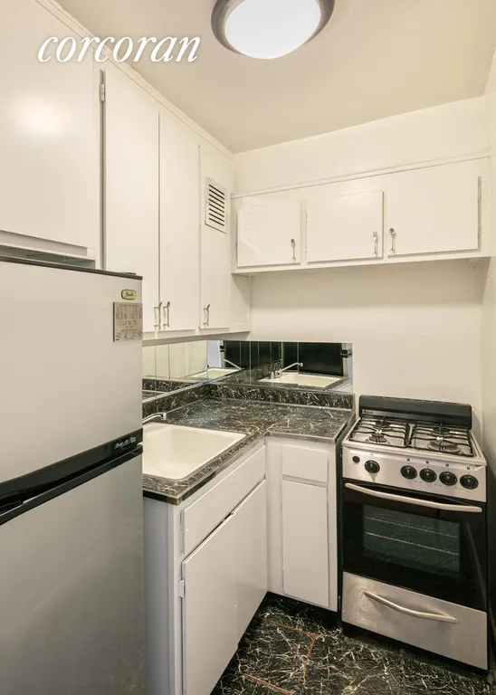 New York City Real Estate | View 335 East 51st Street, 5-C | room 3 | View 4