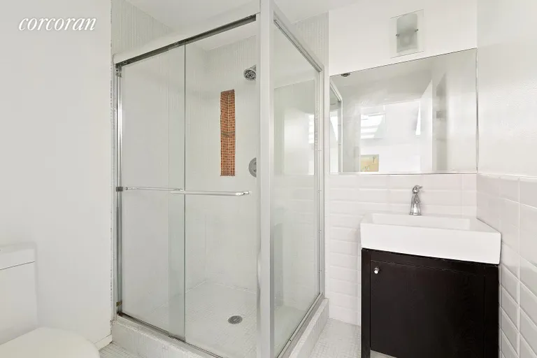 New York City Real Estate | View 433 Warren Street, 4A | BATHROOM UPSTAIRS | View 9