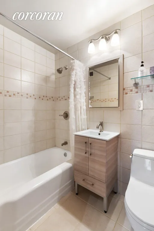 New York City Real Estate | View 165 East 32Nd Street, 20A | Bathroom | View 13
