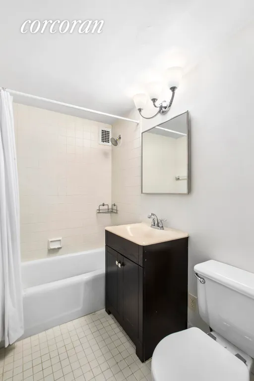 New York City Real Estate | View 200 EAST 58TH STREET, 9C | Bathroom | View 5