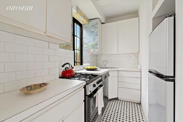 New York City Real Estate | View 201 West 16th Street, 18E | room 3 | View 4