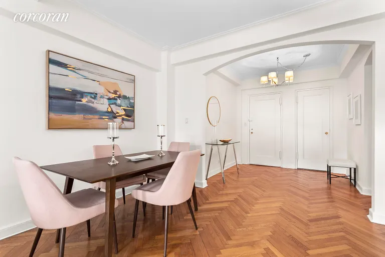 New York City Real Estate | View 33 East End Avenue, 10D | Dining Area/Entry Foyer | View 3