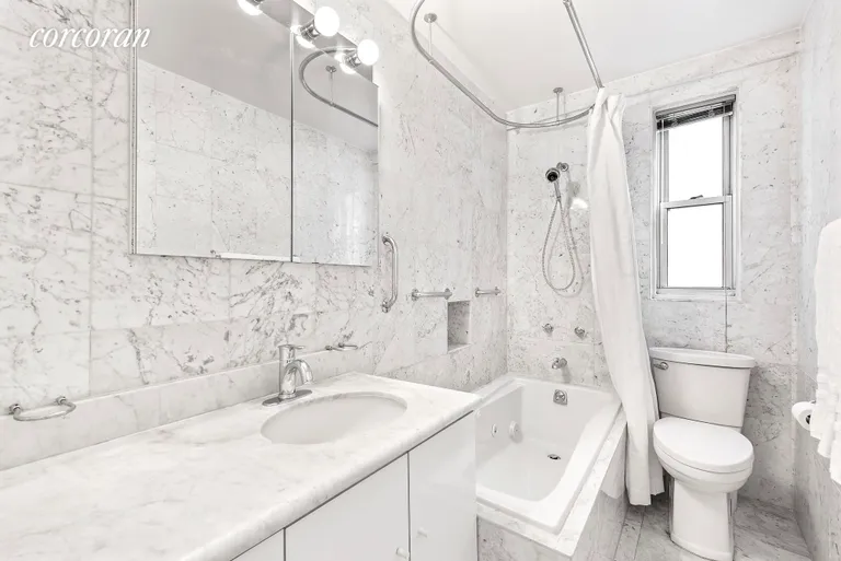 New York City Real Estate | View 33 East End Avenue, 10D | Marble Bathroom | View 7