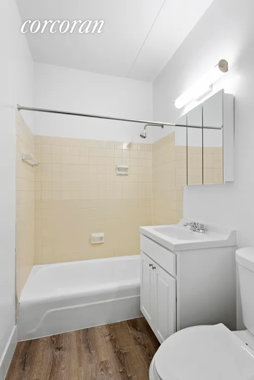 New York City Real Estate | View 156 Bank Street, 2A | Full Bathroom | View 9