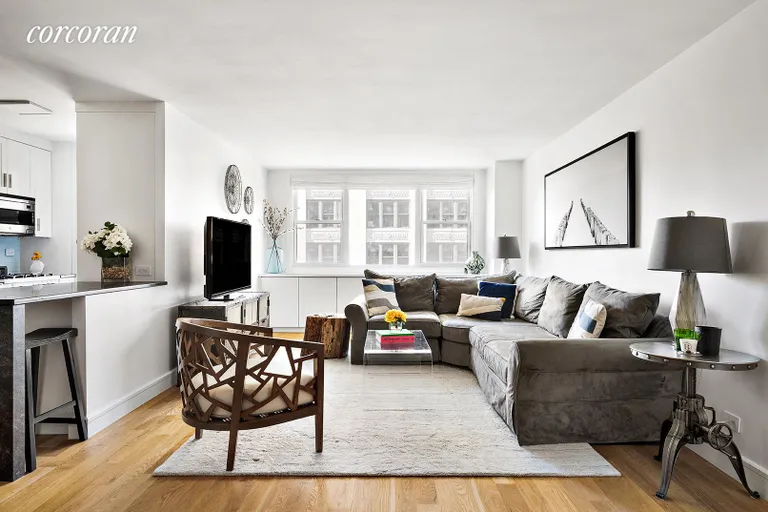 New York City Real Estate | View 77 Seventh Avenue, 7N | Living Room | View 2