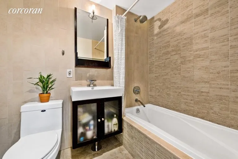 New York City Real Estate | View 343 4th Avenue, 6H | Bathroom | View 7