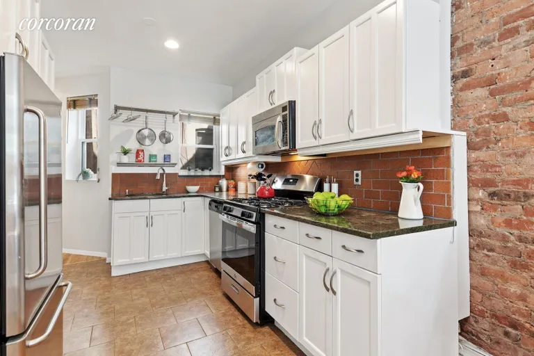New York City Real Estate | View 15 Berkeley Place, 3B | room 3 | View 4
