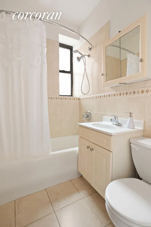 New York City Real Estate | View 918 East 14th Street, A3 | Bathroom | View 4