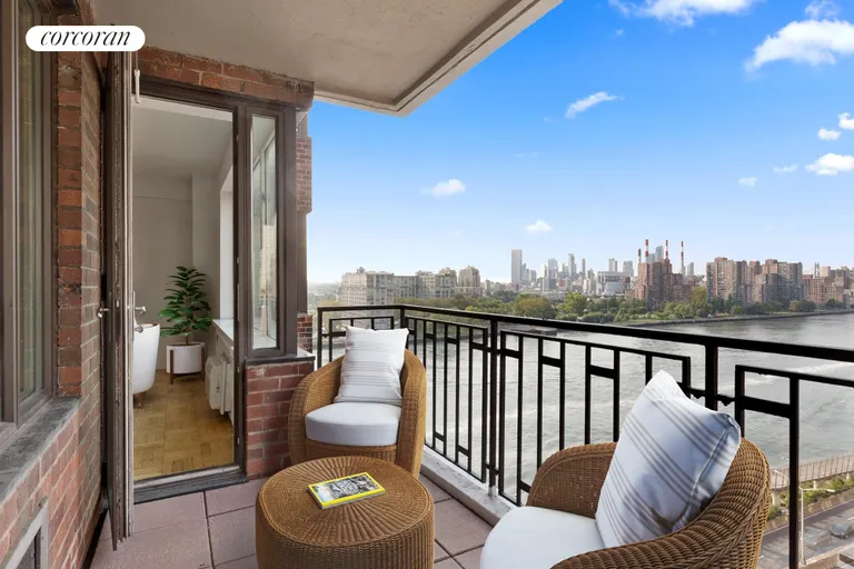 New York City Real Estate | View 45 East End Avenue, 10D | 1 Bed, 1 Bath | View 1