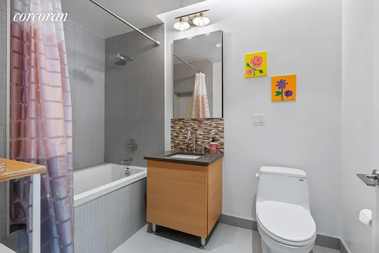 New York City Real Estate | View 111 Steuben Street, 3C | Full Bathroom | View 7