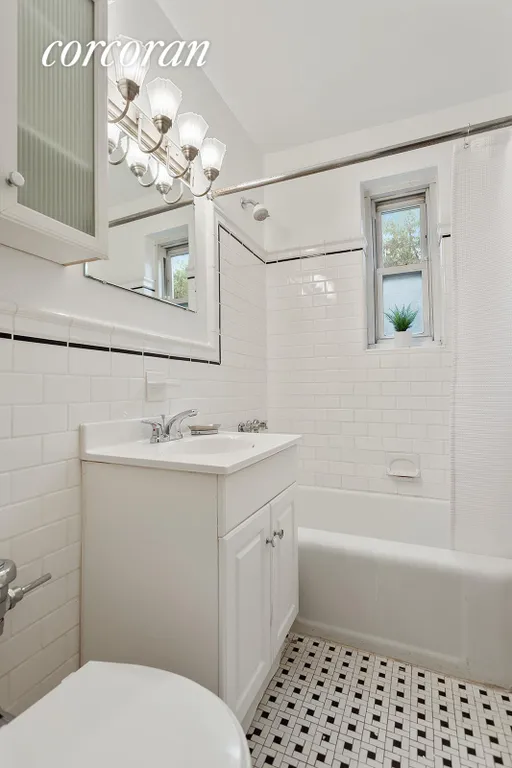 New York City Real Estate | View 200-220 Congress Street, 2D | Full Bathroom | View 6