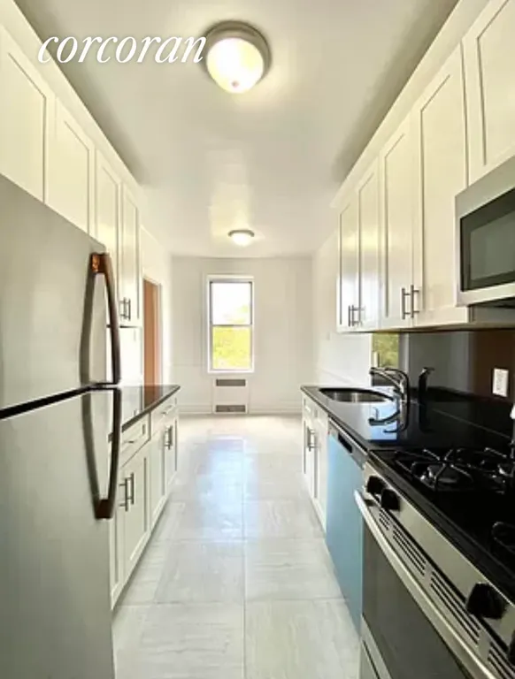 New York City Real Estate | View 50 Ocean Parkway, 2G | room 17 | View 18