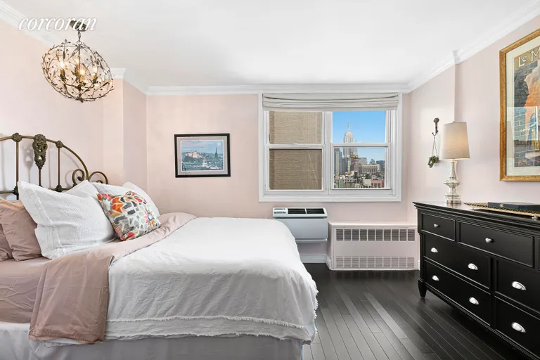 New York City Real Estate | View 77 Seventh Avenue, 17U | Bedroom | View 4