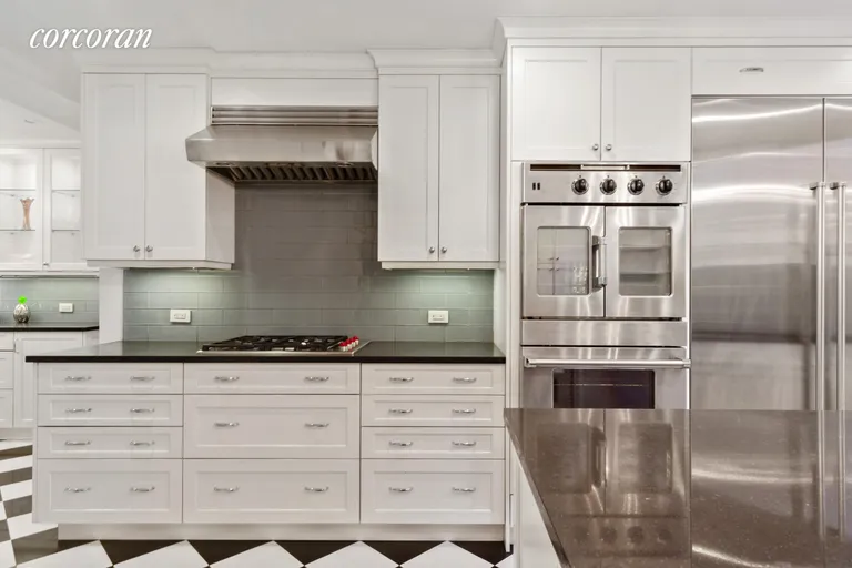 New York City Real Estate | View 25 East 86th Street, 6A | Kitchen | View 4