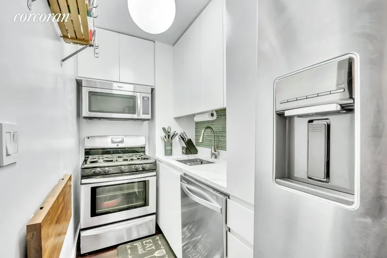 New York City Real Estate | View 139 East 33rd Street, 3M | Kitchen | View 5