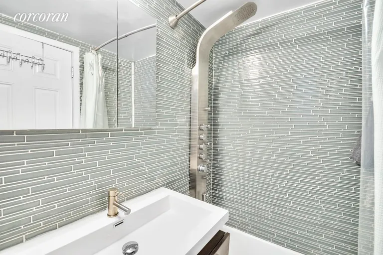 New York City Real Estate | View 139 East 33rd Street, 3M | Bathroom | View 7