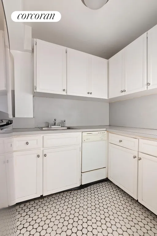 New York City Real Estate | View 439 East 88th Street, 2C | Kitchen | View 5