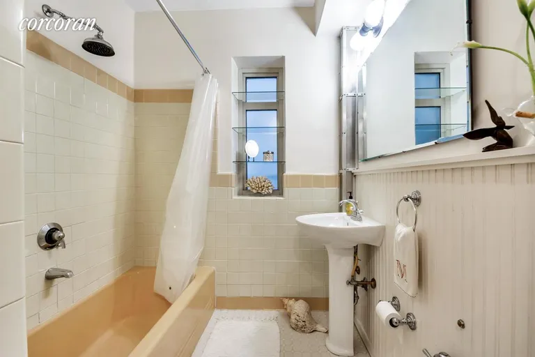 New York City Real Estate | View 155 West 20th Street, 3C | Bathroom | View 6